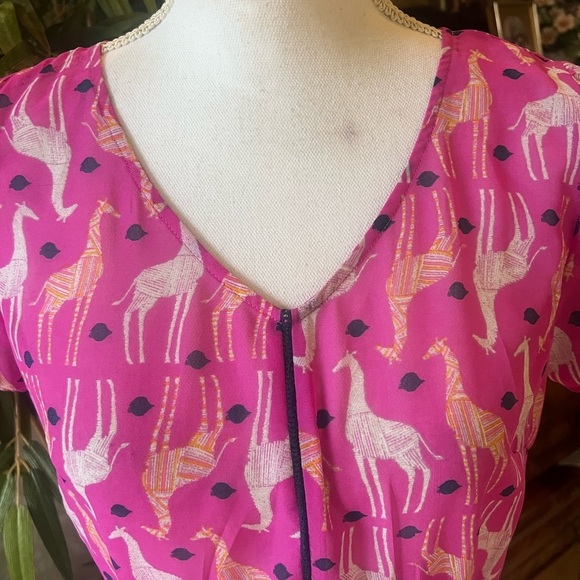 ND Weekend ladies, short sleeve floaty, scarf style top Small giraffe print pink - Picture 7 of 14